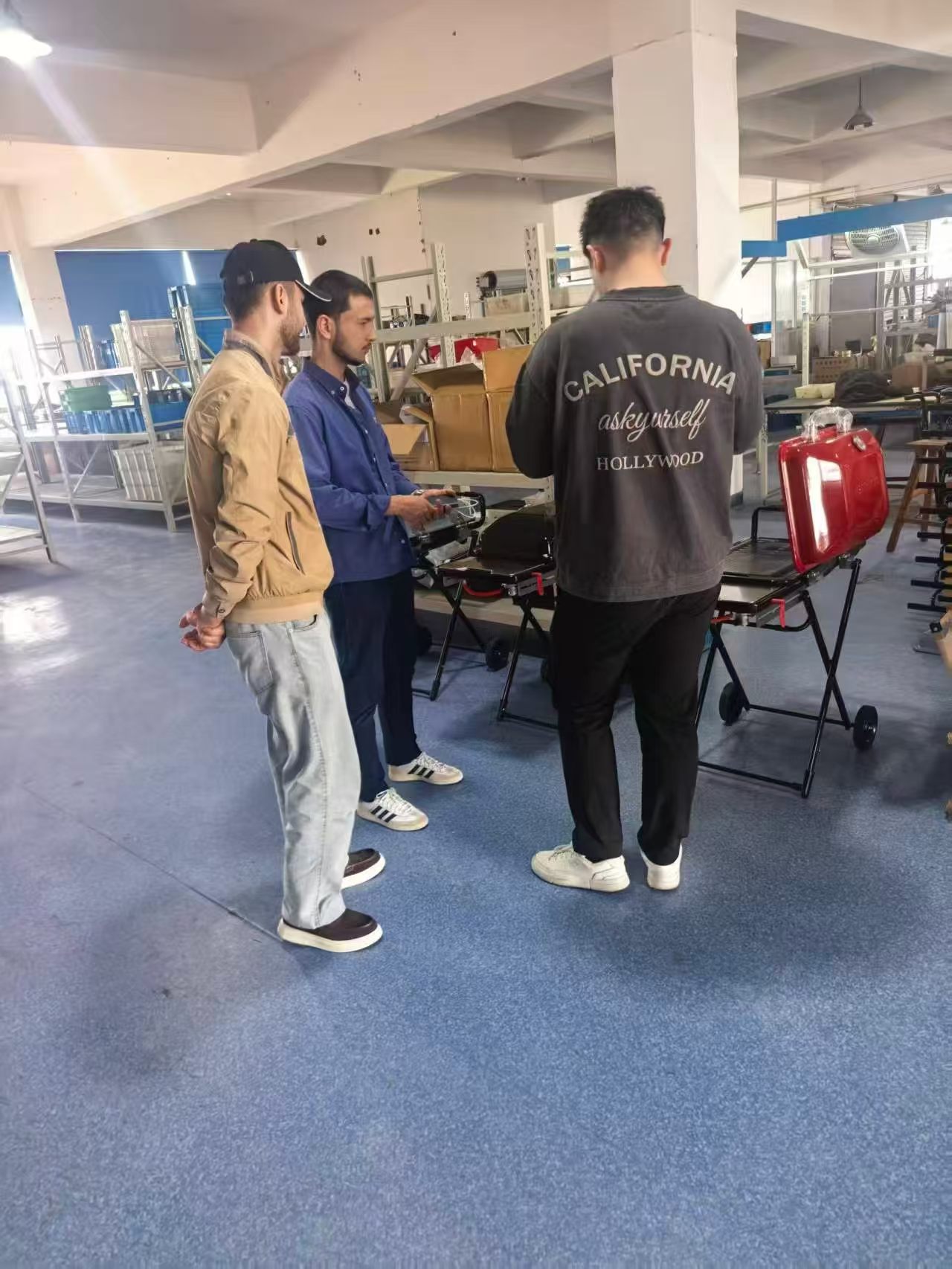 FINAL INSPECTION · 最终检验